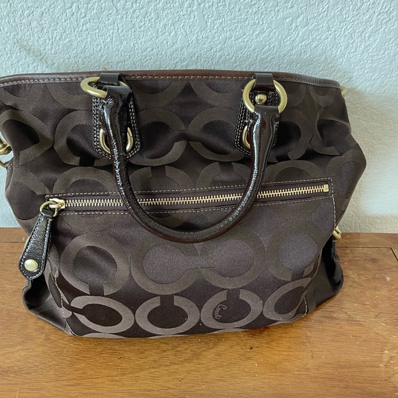 Coach - Picture 5 of 5